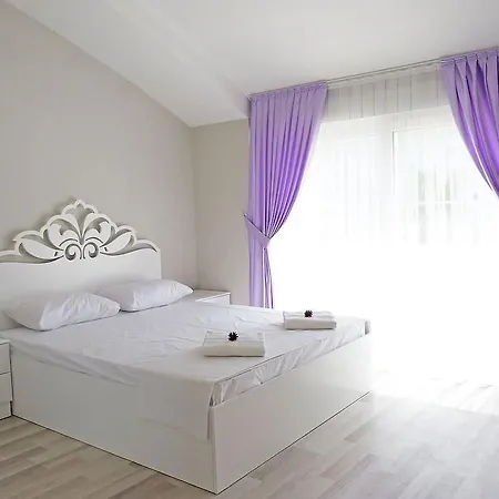 Roma - Emir Gursu Houses B Appartement