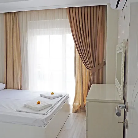 Roma - Emir Gursu B Apartmán *