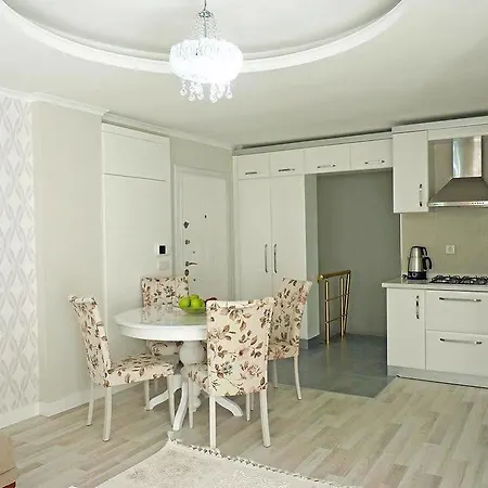 Appartement Roma - Emir Gursu Houses B *
