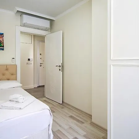 Roma - Emir Gursu Houses B Appartement